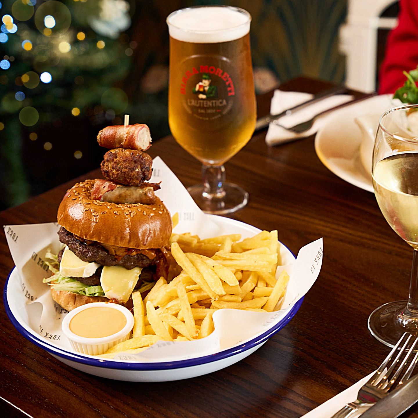 Festive Lunch & Dinner at The Winter Green in Waverley,